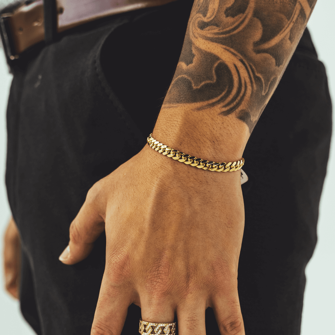 14kt Gold Panther Form Wide Link Gold Bracelet 10 Grams 7mm 7 inch – Avis  Diamond Galleries